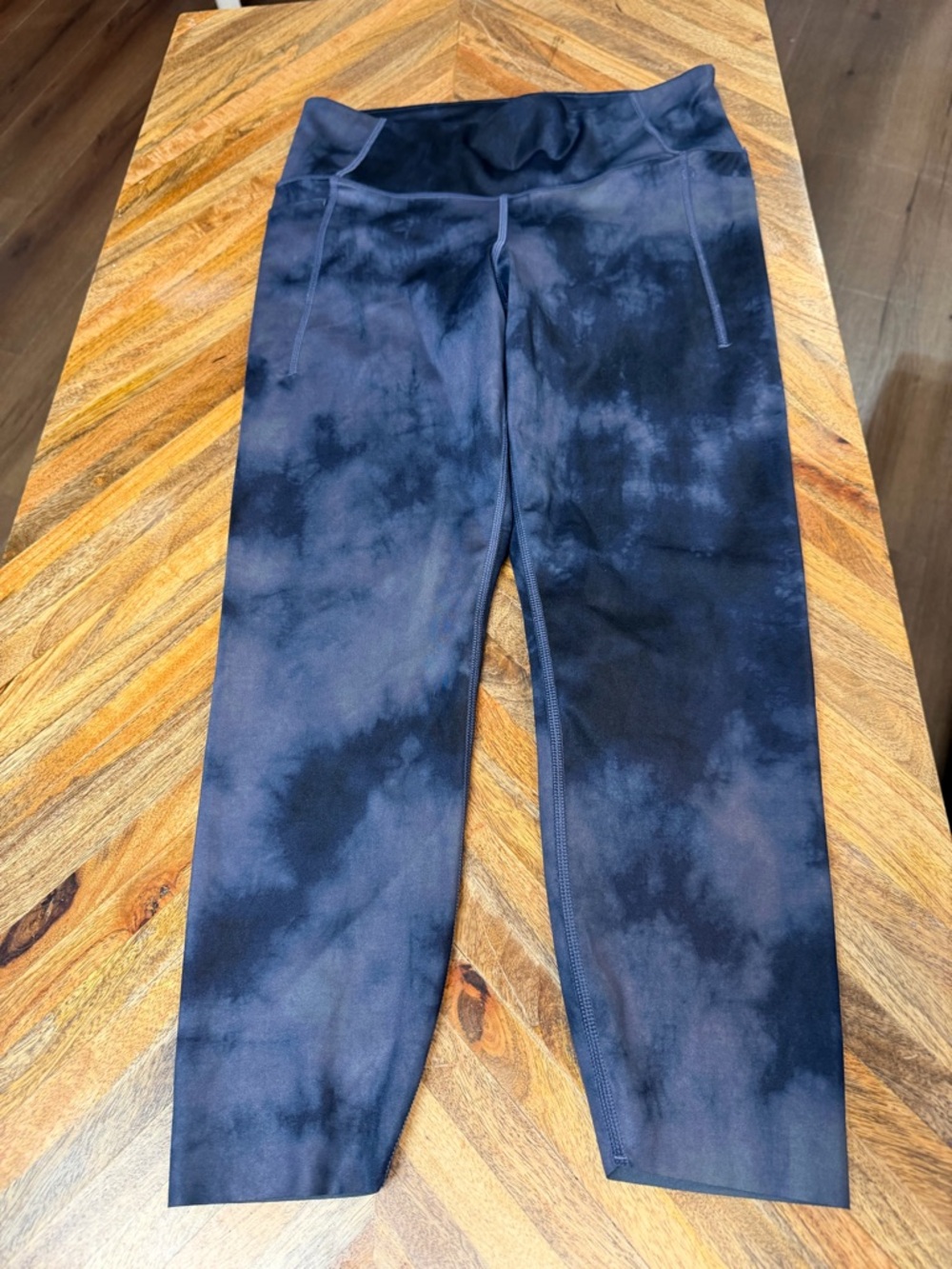 GAP Women’s Leggings Navy Tie-Dye Performance Leggings Sz MP NWOT